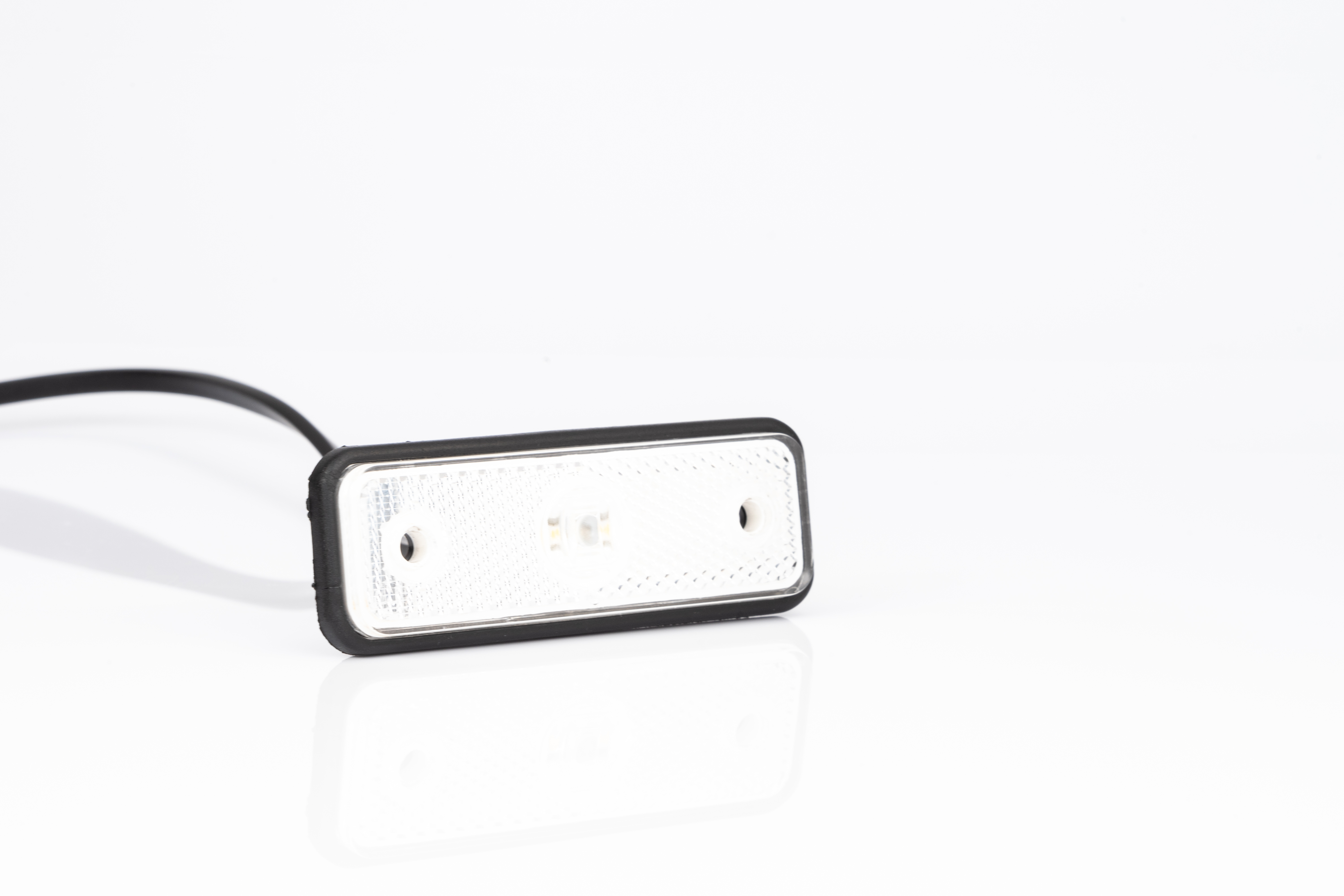Фонарь габаритный FRISTOM LED белый (провод) FT-004 B LED
