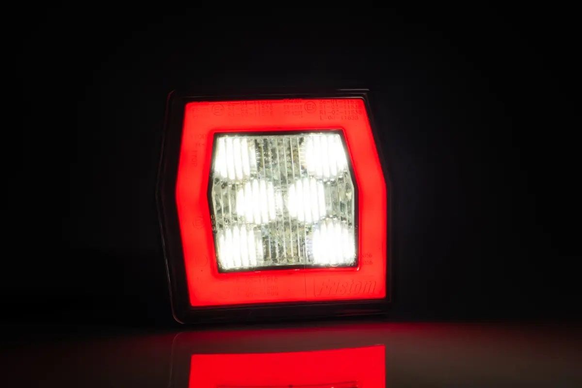 Фонарь заднего хода LED