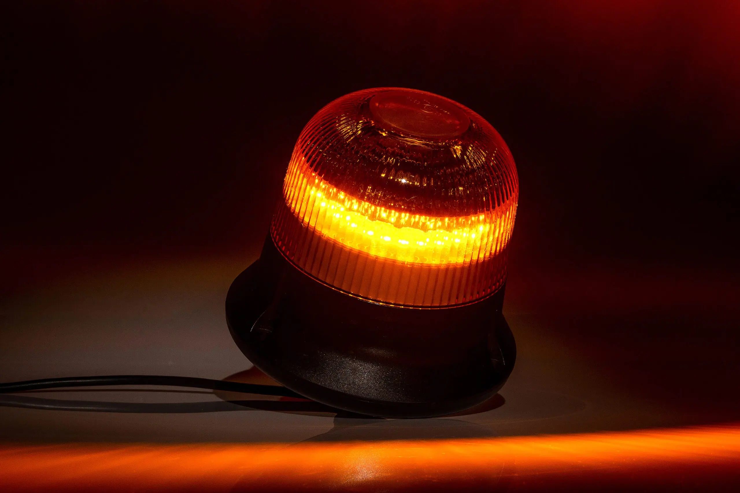 Фонарь предупредит.-сигнальн. МИНИ LED 12-55В, на стержне D-145 H-204