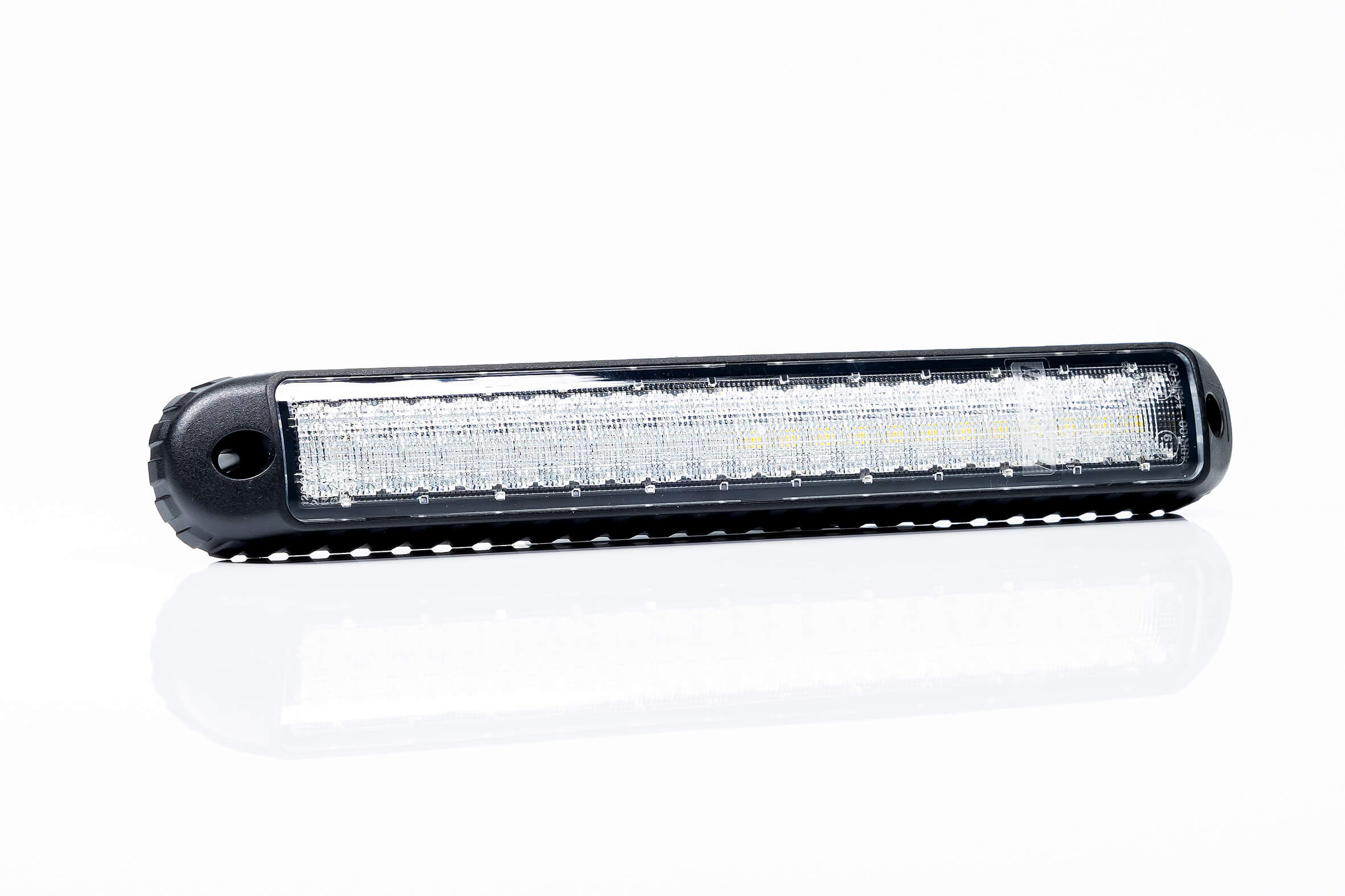 Фонарь задний Fristom LED 12В/24B, 2-х функциональный стоп/задний ход 1m (255x36x24)