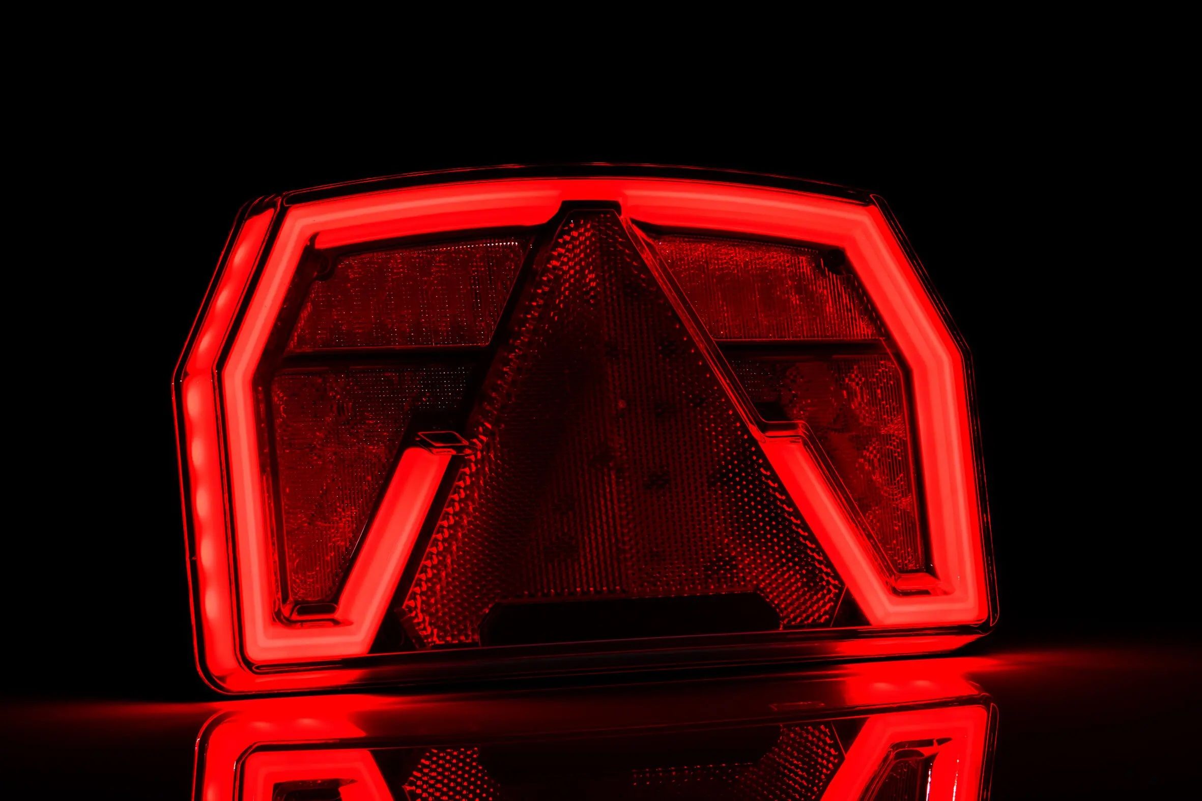 Фонарь задний Fristom LED